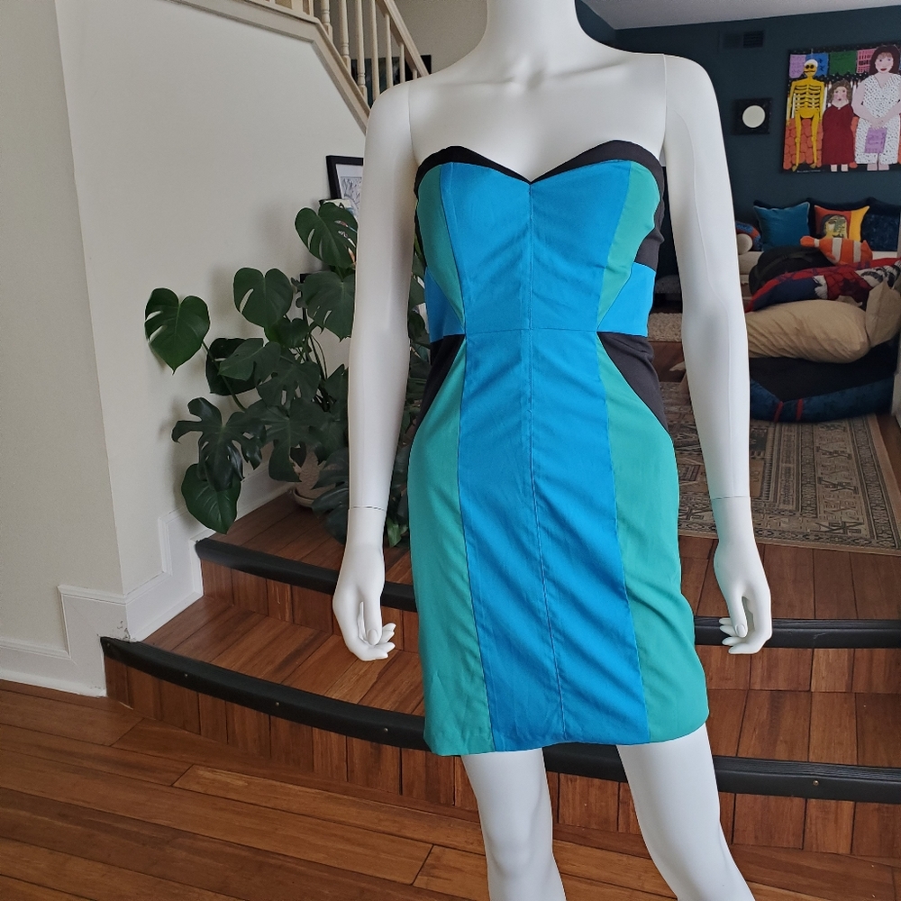 Minuet Strapless Geo Mini Dress Size S